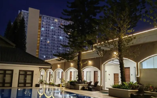 Tagaytay Country Hotel