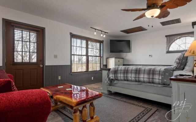 Fairway Inn
