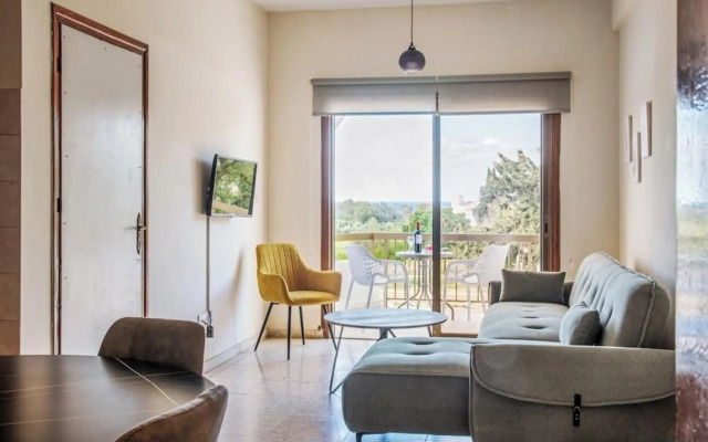 Room in Apartment - One Bedroom Apartment - Just 800 m From the Beach