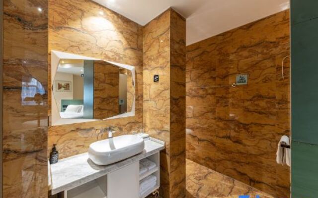 New Day Boutique Hotel