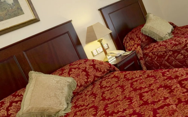 Maudlins House Hotel