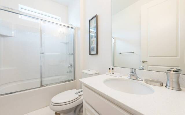 Vhc Srh8 2641 8 Bedroom Condo