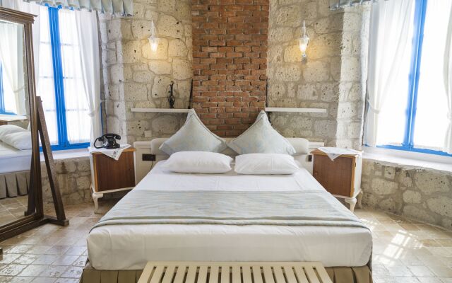 Alacati Degirmen Hotel