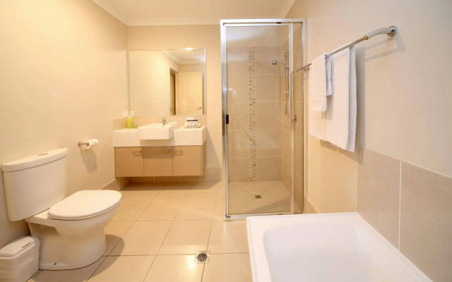 Direct Collective - Villas on Rivergum