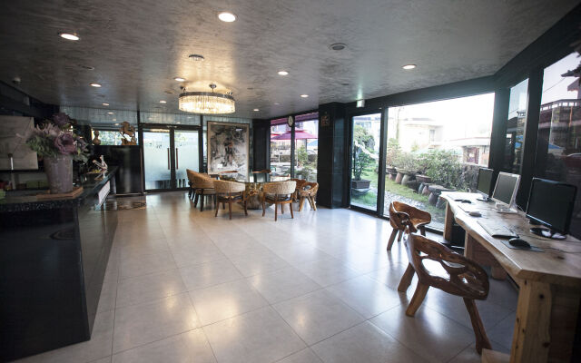 Cheonjiyeon Hotel