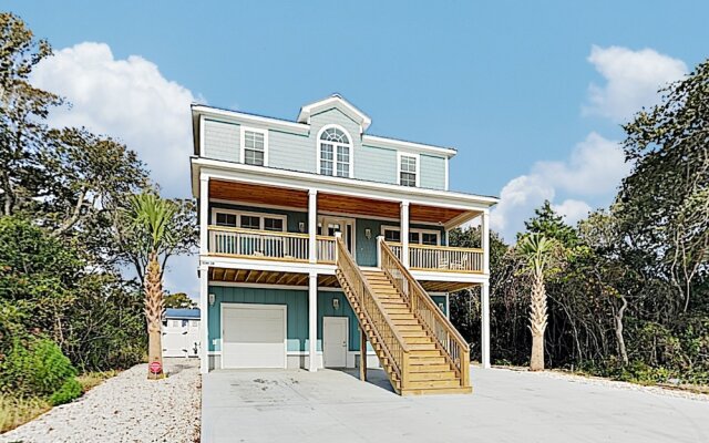 Brand-new W/ Pool & Theater -- Near Beach! 6 Bedroom Home