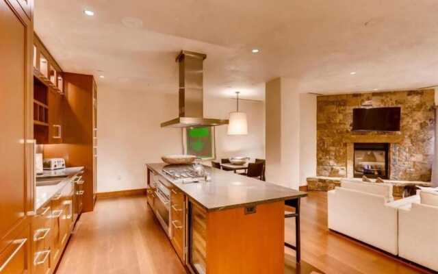Luxury Vail Solaris Studio Vacation Rental Set at the Base of the Mountain Just Steps From the Gondola