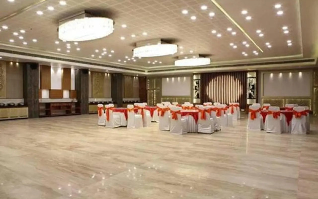 Silver Cloud Hotel & Banquets Ahmedabad