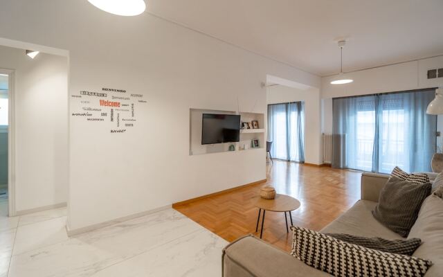 Zan Moreas Beautiful Apt in Koukaki