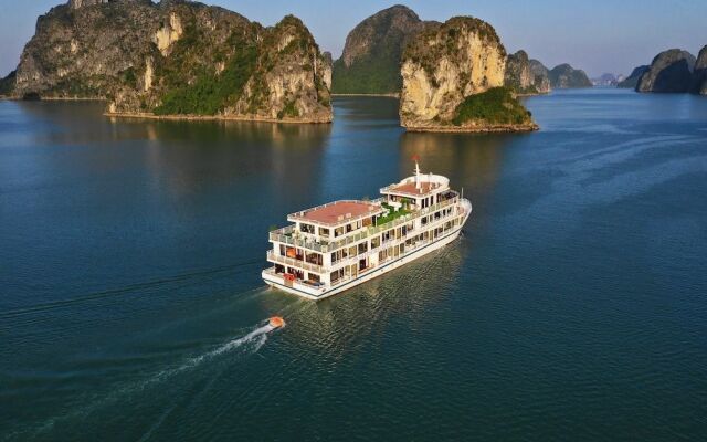 Halong Sapphire Cruise