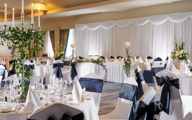 Hotel Actons