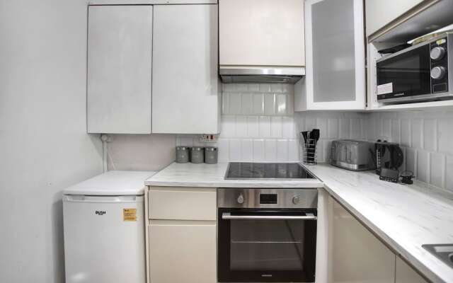 Cozy 1-bed Apartment Close to Lcy & Excel