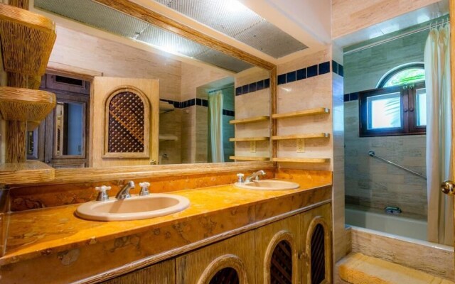 Joya de Pichilingue - Villa con piscina