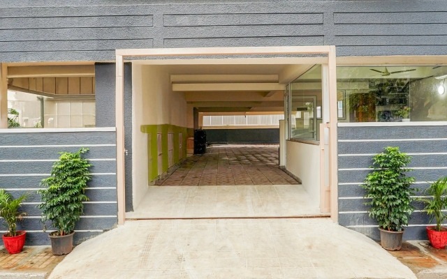 Super Townhouse Hebbal Dasarahalli Formerly Otium Suites