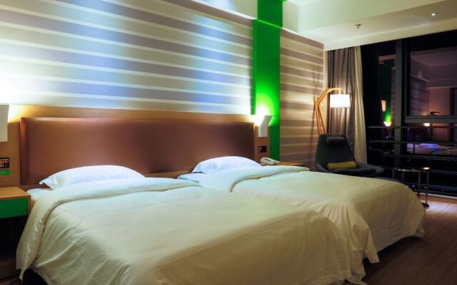 IBIS Styles NT WZ Intl Plz