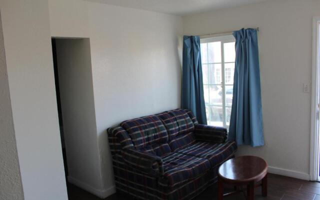 Oceanside Inn and Suites