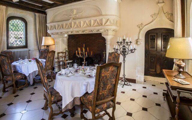 Château De La Colaissière