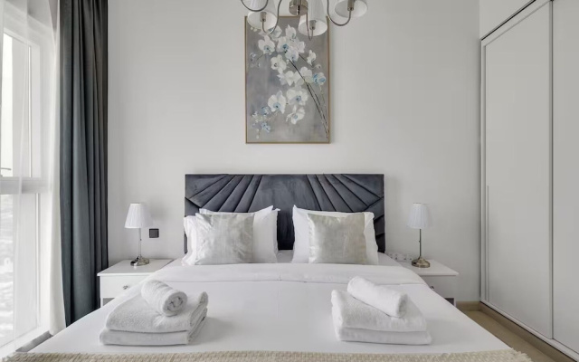5 Star Modern Living 1BR in Dubai Hills