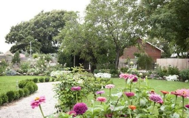 White Dove Cottage Bed and Breakfast