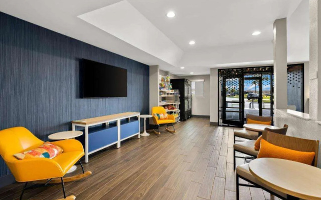 Spark by Hilton Tifton