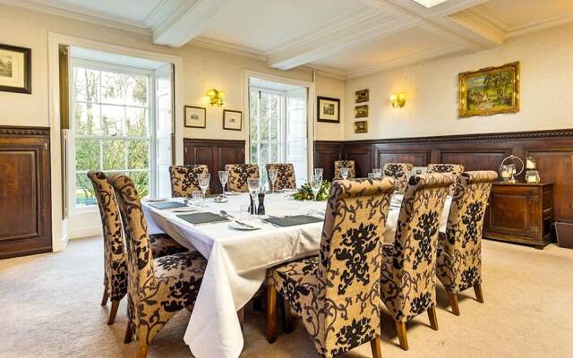 Low Graythwaite Hall Country House
