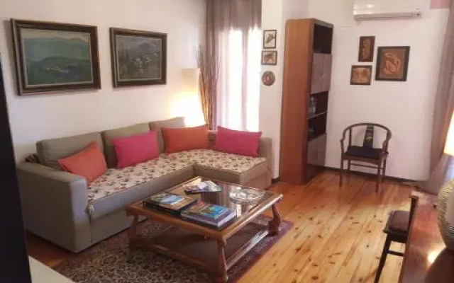 Cosy Central Penthouse -Up To 6 Guests- With Wifi