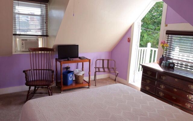 Stepping Stone Inn