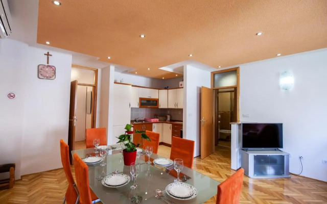 AP MIRKO - 3 bedrooms apartment in city center
