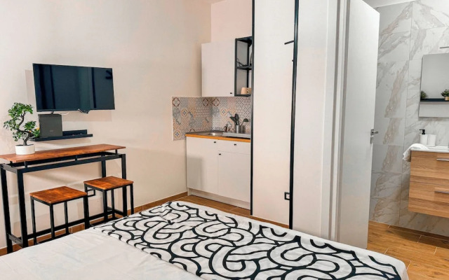 The Quarters Naples Apartment