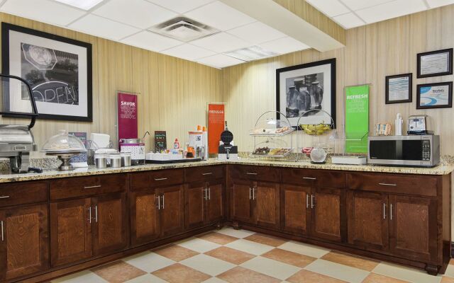 Hampton Inn Commerce