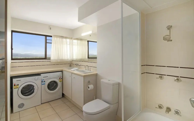 Burleigh Esplanade Beachfront Apartments