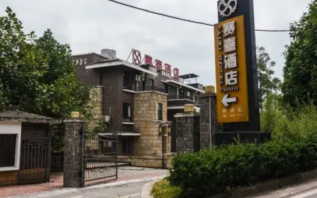 Wulong Saixi Hotel