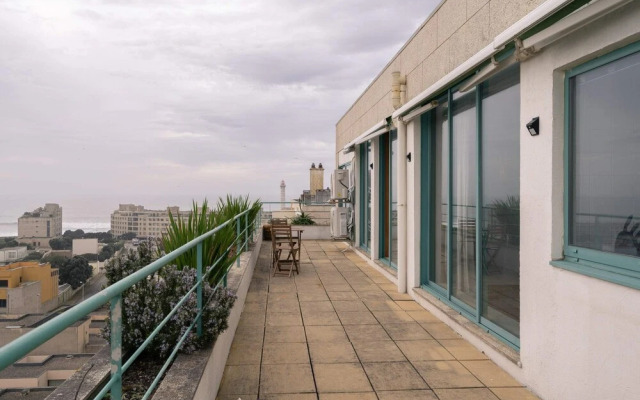 Spacious 3BR Home Near The Beach by GuestReady