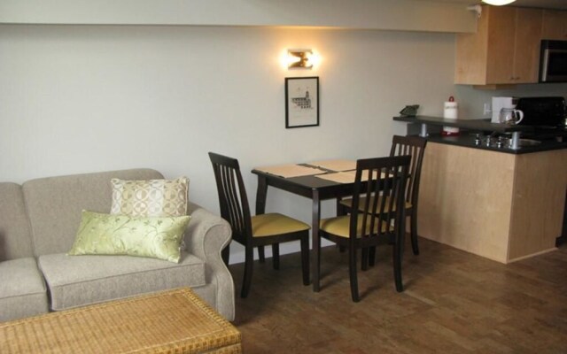 Central Victoria B Apartment