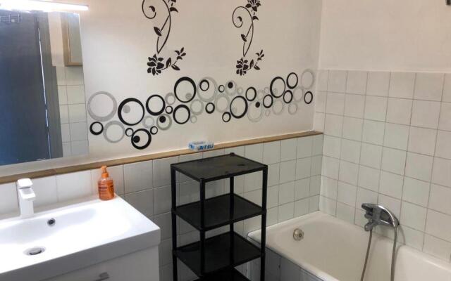 Beautiful Renovated T3 In The Heart Of Grasse!