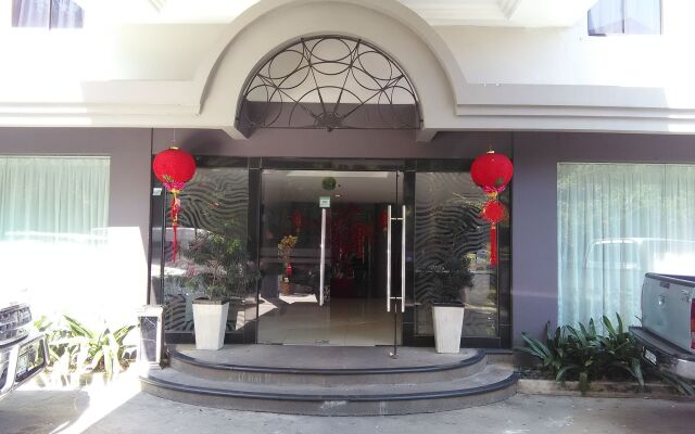Casuarina Hotel