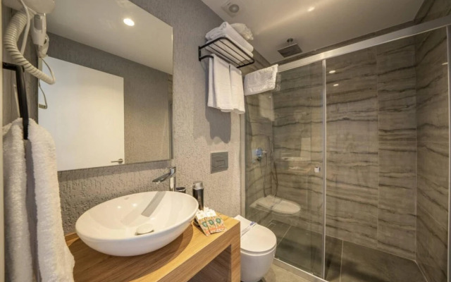 Deluxe Suite Close to Beach in Bodrum