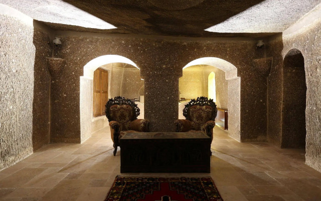 Grand Cave Suites