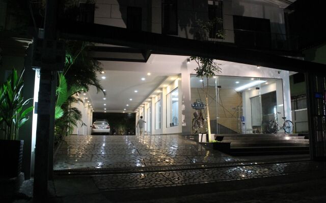 Malis the Residence & Hotel