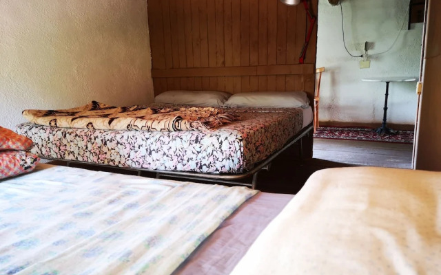 2nd Private Room in the Attic With Shared Bathroom use