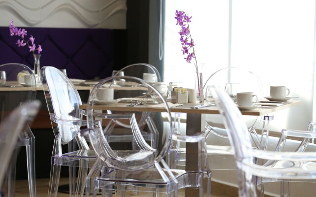 Aranjuez Hotel & Suites