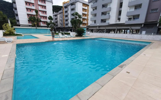 Apartamento com piscina em Ubatuba perto da praia