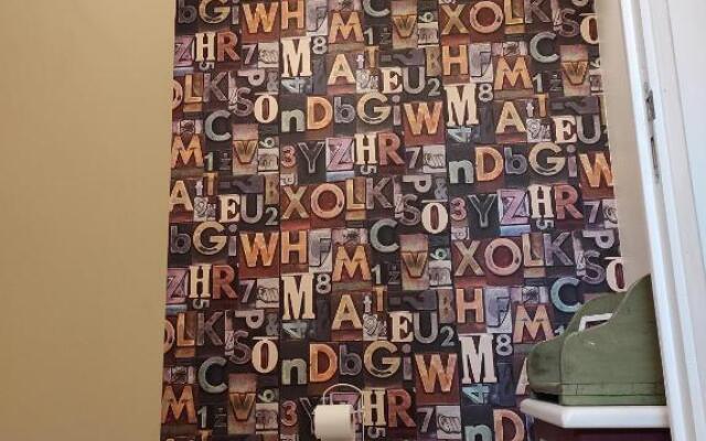 Studio dans vieux magasin 1800