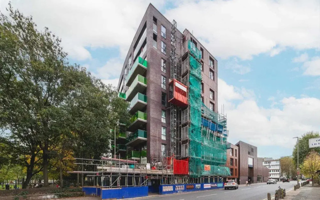 Stylish Three-bedroom Battersea Flat