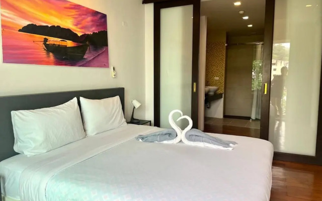 "6/37 2 Bedroom/2baths 1 km Walking to Patong Beach"