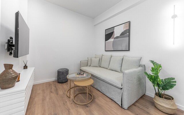 Phaedrus Living: Prosperity Residences Harmony