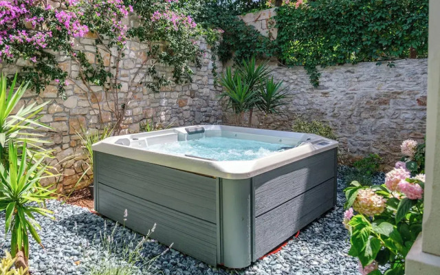 Villa Stone Pearl