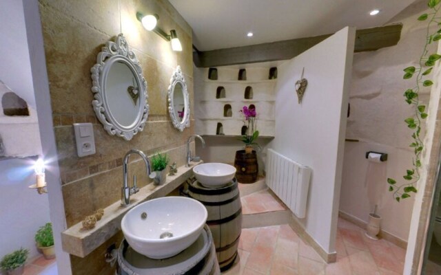 Le Mas Des Cinq Fontaines