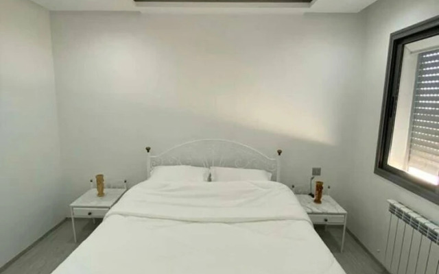 Charming 1-bed Apartment in Tunis, Close to Centre