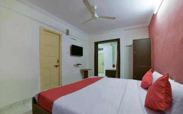 OYO 16533 Hotel Sudarshan